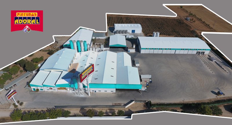 Vista aérea de las instalaciones de Pinturas Adoral